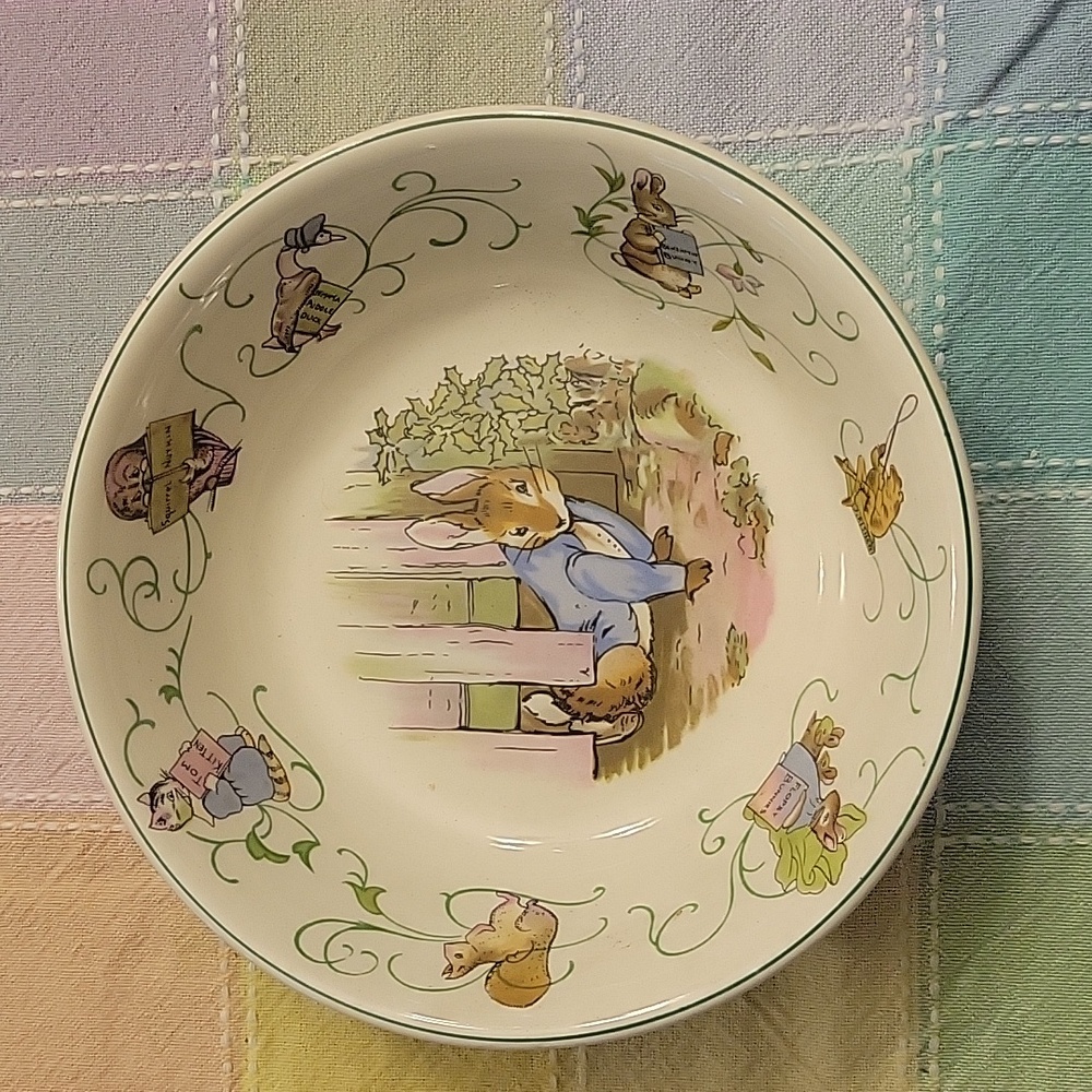 Wedgewood Peter Rabbit children's set - Picture 2 of 9